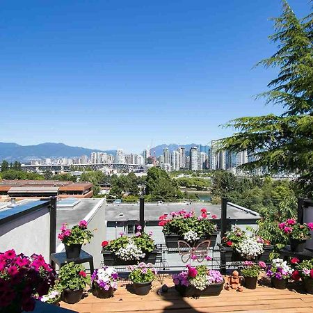 Апартаменты Billion Dollar Views In A Beautiful Fairview Slopes Heritage House Ванкувер Экстерьер фото